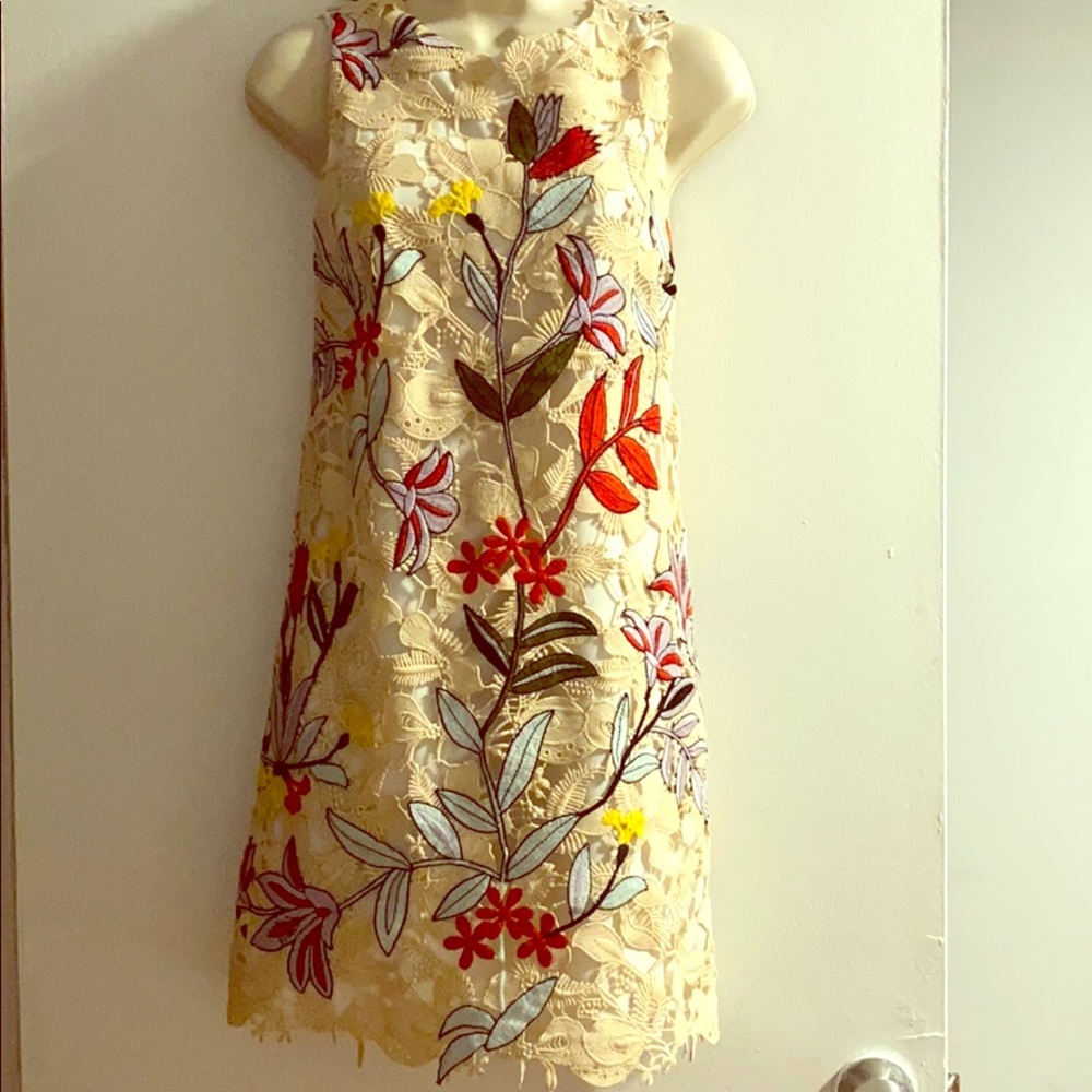 SOLD SOLD. Beautiful flowery crochet dress